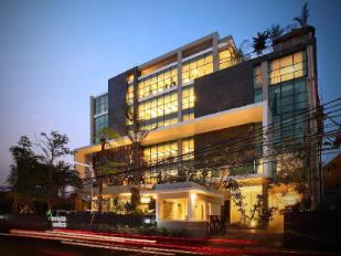 Avissa Suites